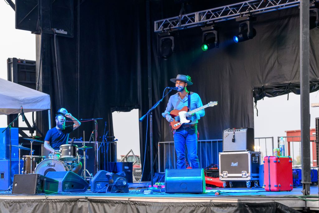 Party Pit Stage 15 1